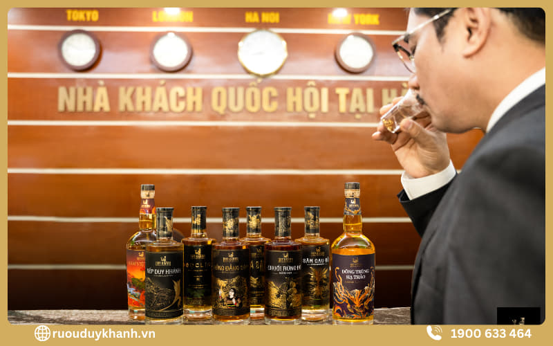 Sản phẩm rượu thảo dược Duy Khánh có thiết kế tinh tế, phù hợp mua làm quà biếu