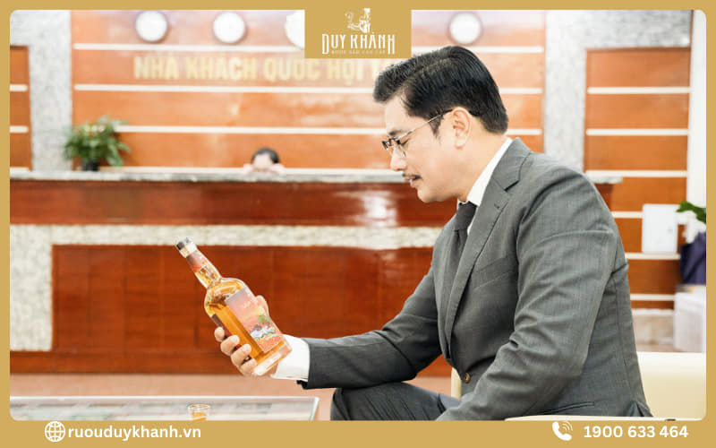 Rượu sâm cao cấp Duy Khánh được dùng tại các bữa tiệc Nhà khách Quốc Hội